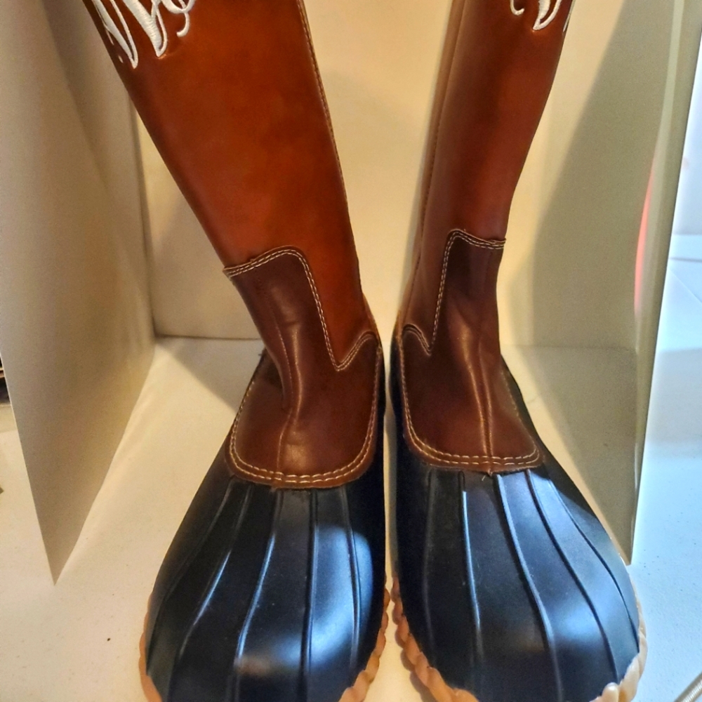 Duckboots 9.5